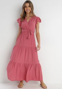 Born2be - Ciemnoróżowa Sukienka Cephemus. Kolor: różowy. Materiał: materiał. Wzór: gładki, jednolity. Sezon: lato. Typ sukienki: rozkloszowane, kopertowe. Styl: wakacyjny. Długość: maxi #1