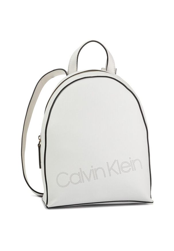 Calvin Klein Plecak Ck Must Psp20 Sml Backpack P K60K606186 Biały. Kolor: biały. Materiał: skóra