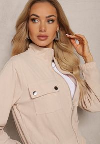 Renee - Jasnobeżowy Komplet Dresowy w Prążki Bluza Kurtka Rozpinana z Kołnierzykiem i Spodnie Lisulla. Kolor: beżowy. Materiał: dresówka. Wzór: prążki. Sport: turystyka piesza