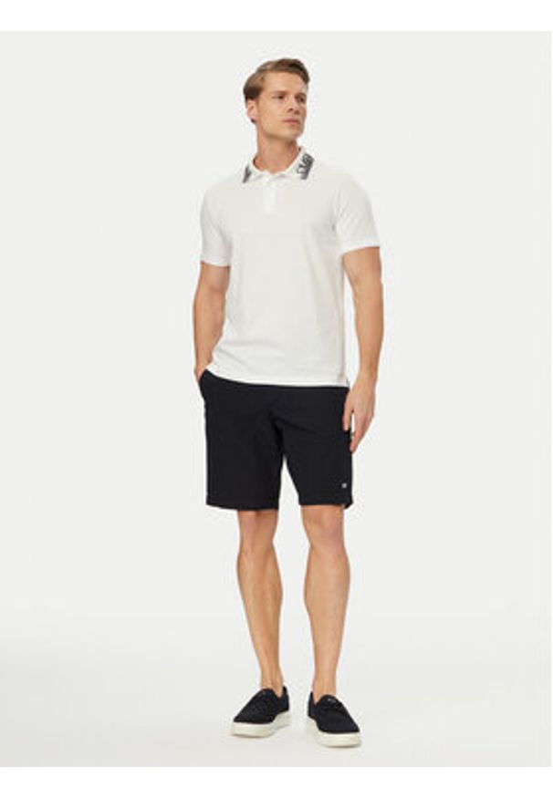 Emporio Armani Polo EM000571 AF20432 U0002 Biały Regular Fit. Typ kołnierza: polo. Kolor: biały. Materiał: bawełna
