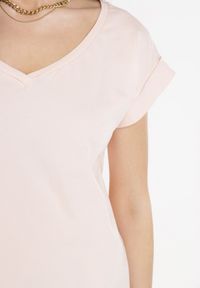 Born2be - Jasnoróżowy T-shirt Cretheosis. Kolor: różowy #2