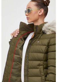 Tommy Jeans kurtka puchowa damska kolor zielony zimowa. Kolor: zielony. Materiał: puch. Sezon: zima #2