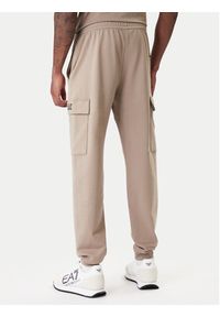 EA7 Emporio Armani Spodnie dresowe 8NPP67 PJVRZ U6167 Beżowy Regular Fit. Kolor: beżowy. Materiał: bawełna #5
