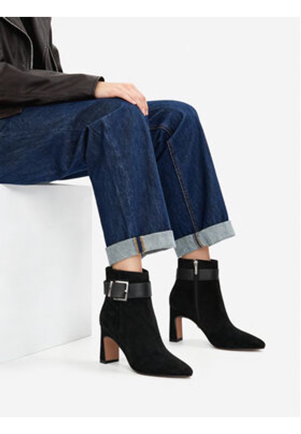 Nine West Botki CEO-LAMIA-01 Czarny. Kolor: czarny. Materiał: materiał
