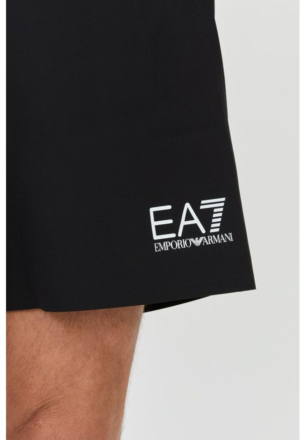 EA7 Emporio Armani - EA7 Czarne kąpielówki Bermudas. Kolor: czarny