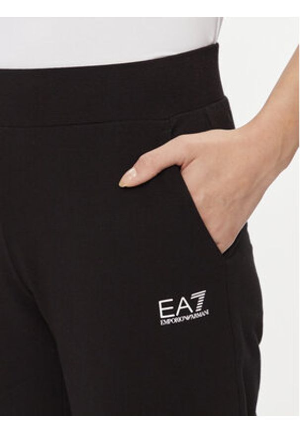 EA7 Emporio Armani Spodnie dresowe 8NTP85 TJTXZ 0203 Czarny Regular Fit. Kolor: czarny. Materiał: bawełna