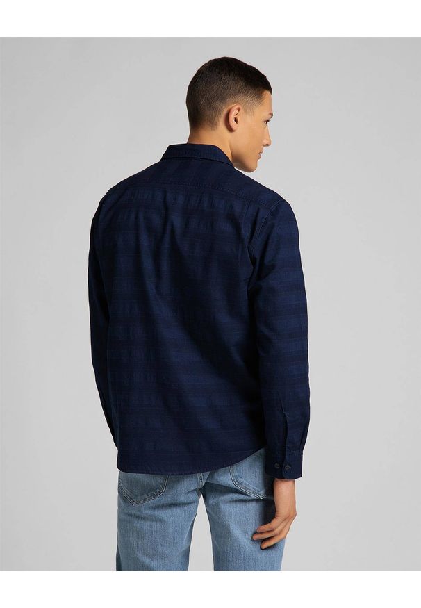 Lee - MĘSKA KOSZULA MATERIAŁOWA LEE WORKER SHIRT INDIGO L68HKPDK 112117138. Materiał: materiał