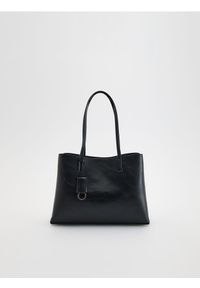 Reserved - Torebka z zawieszką - czarny. Kolor: czarny. Materiał: skórzane #1