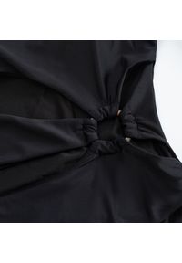 Intica - Strój kąpielowy jednoczęściowy z nowoczesnymi wycięciami Alicia. Kolor: zielony. Materiał: materiał #5