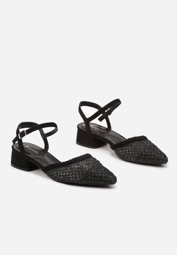 Renee - Czarne Siateczkowe Sandały na Słupku Selreti. Okazja: na co dzień. Zapięcie: sprzączka. Kolor: czarny. Obcas: na słupku. Styl: elegancki, casual. Wysokość obcasa: średni