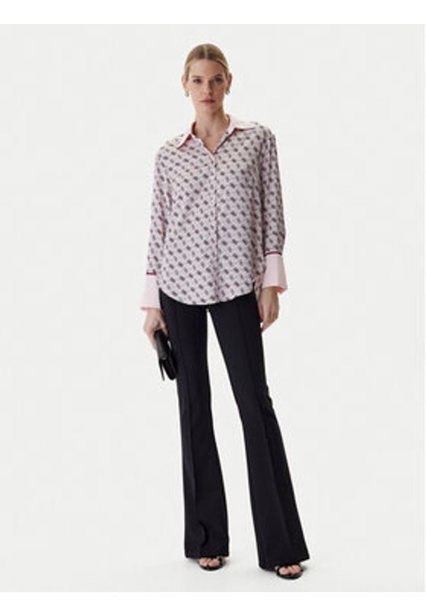 Guess Koszula W4YH47 WF1T2 Różowy Regular Fit. Kolor: różowy. Materiał: syntetyk