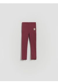 Reserved - Prążkowane legginsy - ciemnobrązowy. Kolor: brązowy. Materiał: prążkowany