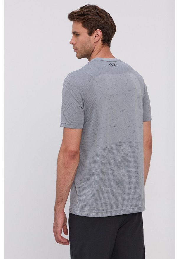 Under Armour - T-shirt. Kolor: szary. Materiał: dzianina. Wzór: nadruk