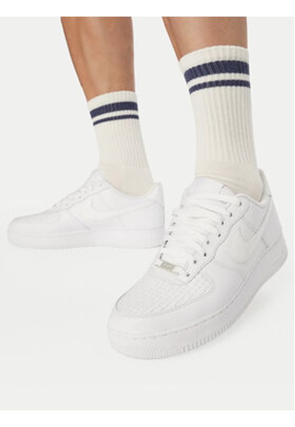 Nike Sneakersy Nike Air Force 1 '07 LX HF2893 100 Biały. Kolor: biały. Materiał: skóra. Model: Nike Air Force