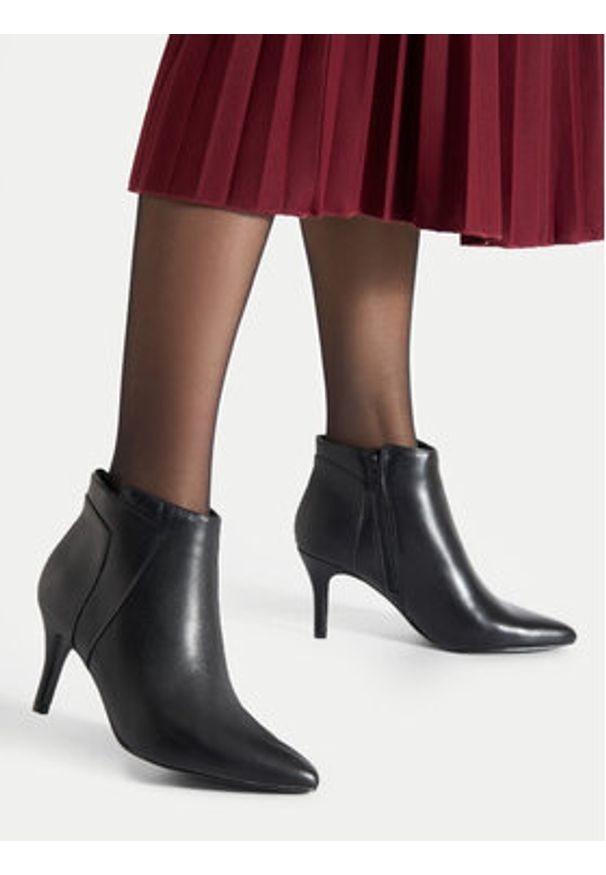 Lasocki Botki WYL3038-11Z Czarny. Kolor: czarny. Materiał: skóra