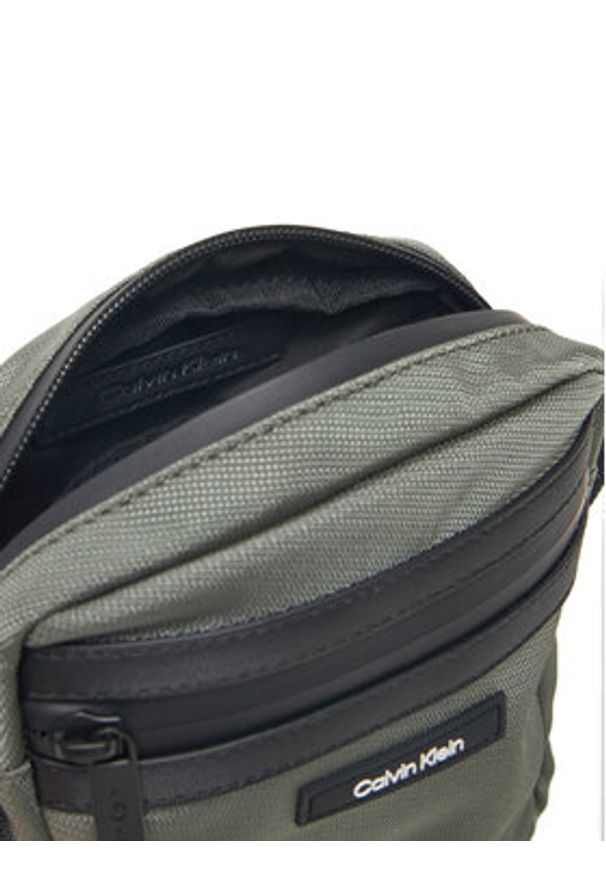 Calvin Klein Saszetka K50K512772 Czarny. Kolor: czarny. Materiał: materiał, nylon