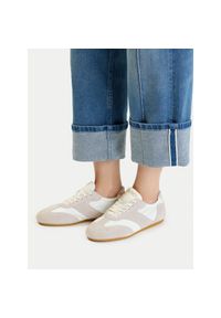 Sneakersy Liu Jo. Kolor: kremowy #1