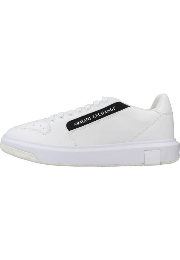 Armani Exchange - Kapcie ARMANI EXCHANGE XUX167 XV657 Biały. Kolor: biały. Materiał: syntetyk, tkanina. Sport: turystyka piesza