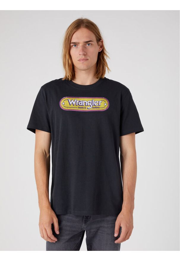 Wrangler T-Shirt Branded W773EEXV6 112331867 Czarny Regular Fit. Kolor: czarny. Materiał: bawełna