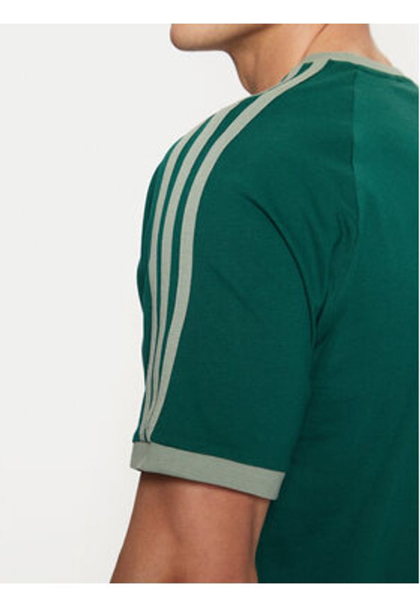 Adidas - adidas T-Shirt adicolor Classics 3-Stripes JN7017 Zielony Slim Fit. Kolor: zielony. Materiał: bawełna