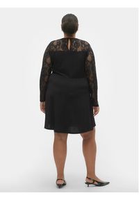 Vero Moda Curve Sukienka koktajlowa 10305860 Czarny Regular Fit. Kolor: czarny. Materiał: syntetyk. Styl: wizytowy #6