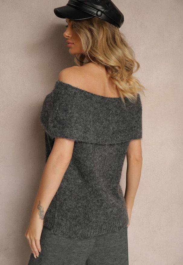 Renee - Ciemnoszary Sweter Top z Hiszpańskim Wywijanym Dekoltem z Wełną Inarose. Okazja: na co dzień. Kolor: szary. Materiał: wełna. Styl: elegancki, casual