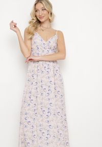 Born2be - Jasnoróżowa Sukienka Bawełniana Rozkloszowana w Kwiatowy Print na Regulowanych Ramiączkach Rosapia. Typ kołnierza: dekolt w kształcie V. Kolor: różowy. Materiał: bawełna. Długość rękawa: na ramiączkach. Wzór: nadruk, kwiaty. Typ sukienki: rozkloszowane #7