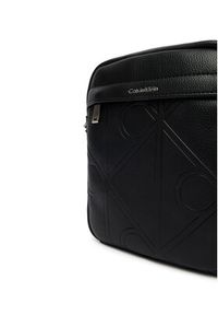 Calvin Klein Saszetka Emblem Aop Emboss Reporter LV04D3331G Czarny. Kolor: czarny. Materiał: skóra #2