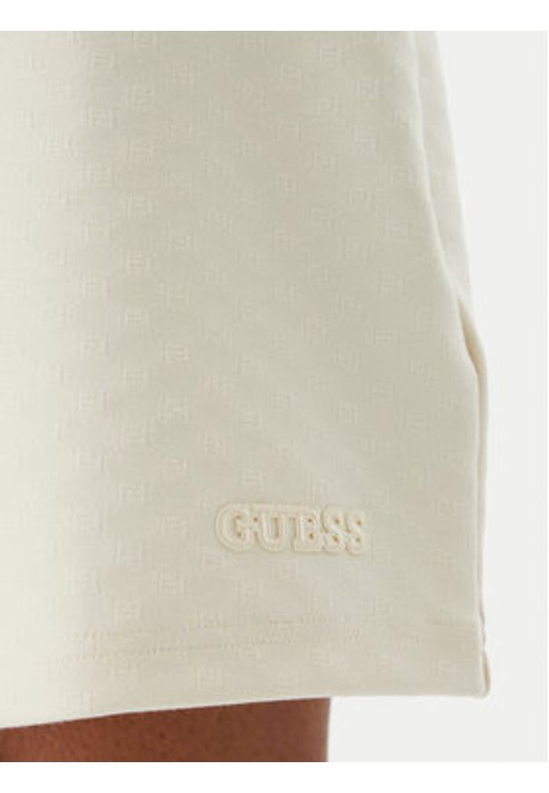 Guess Sukienka codzienna V6GK07 K3002 Écru Regular Fit. Okazja: na co dzień. Kolor: kremowy. Materiał: syntetyk. Typ sukienki: proste. Styl: casual