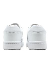 Buty New Balance 480 BB480L3W białe. Okazja: na co dzień. Kolor: biały. Materiał: materiał, skóra. Szerokość cholewki: normalna. Sport: turystyka piesza