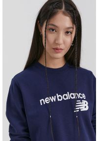 New Balance Bluza WT03811PGM damska kolor granatowy z nadrukiem. Kolor: niebieski. Wzór: nadruk #2