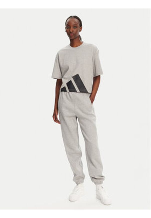 Adidas - adidas T-Shirt Essentials Big Logo Boyfriend JG8738 Szary Loose Fit. Kolor: szary. Materiał: bawełna