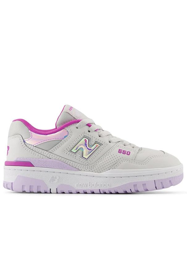 Buty młodzieżowe New Balance GSB550HG - szare. Kolor: szary. Materiał: skóra, guma. Szerokość cholewki: normalna. Sport: koszykówka