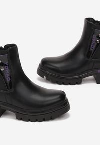 Born2be - Czarno-Fioletowe Botki Sztyblety Phaerilea. Nosek buta: okrągły. Zapięcie: zamek. Kolor: czarny. Materiał: skóra. Styl: klasyczny