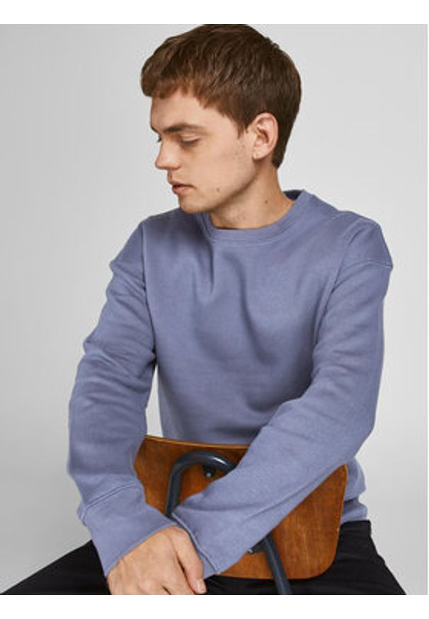 Jack & Jones Bluza Star 12208182 Niebieski Relaxed Fit. Kolor: niebieski. Materiał: syntetyk