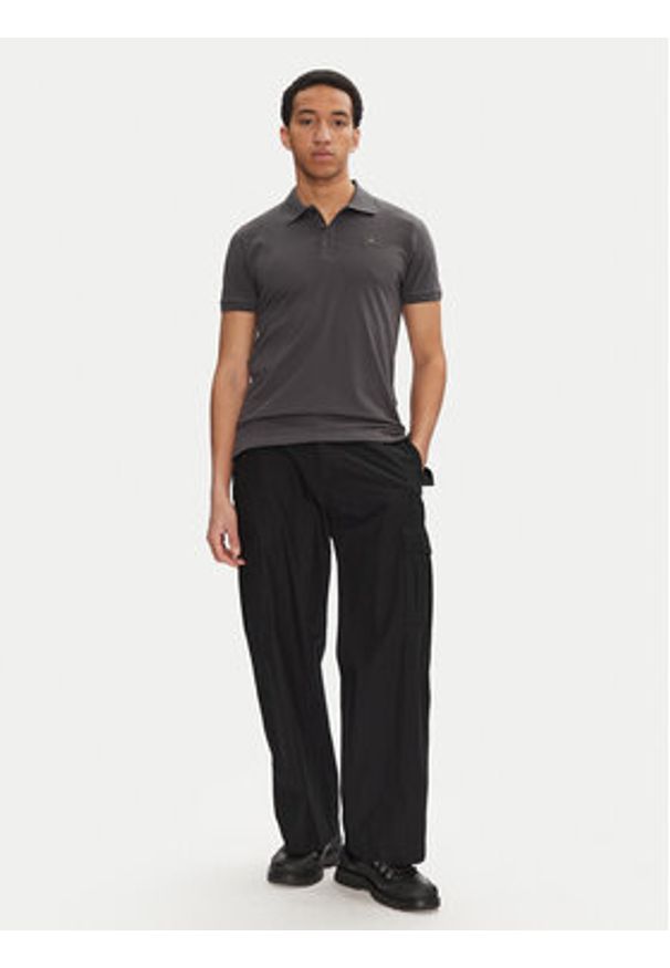 Alpha Industries Polo X-Fit 136600 Szary Regular Fit. Typ kołnierza: polo. Kolor: szary. Materiał: bawełna