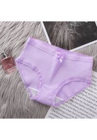 Intica - Majtki prążkowane o średnim stanie z miękkiego materiału Norina. Kolor: fioletowy. Materiał: materiał, prążkowany. Wzór: prążki