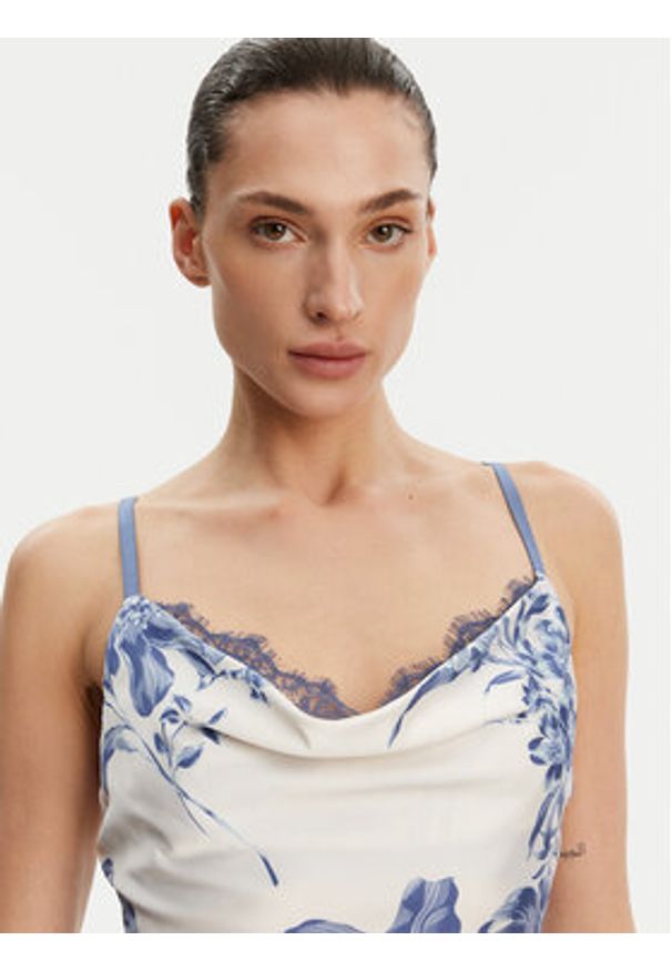 Guess Sukienka wieczorowa W5GT10 WF1T2 Écru Slim Fit. Materiał: syntetyk, satyna. Styl: wizytowy
