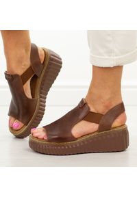 Brązowe skórzane sandały damskie T.Sokolski 408. Okazja: na co dzień. Kolor: brązowy. Materiał: skóra. Sezon: wiosna, lato. Obcas: na platformie. Styl: casual, elegancki #1