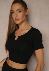 Renee - Czarny Prążkowany T-shirt z Bawełny Lirave. Okazja: na co dzień. Kolor: czarny. Materiał: bawełna, prążkowany. Styl: klasyczny, elegancki, casual #5