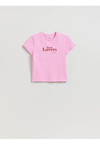 Reserved - T-shirt regular z nadrukiem - różowy. Kolor: różowy. Materiał: bawełna. Wzór: nadruk