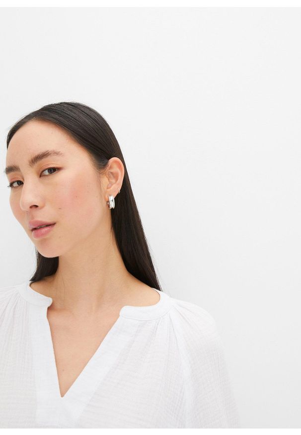 bonprix - Bluzka muślinowa oversize. Typ kołnierza: dekolt w serek. Kolor: biały. Materiał: bawełna. Sezon: lato