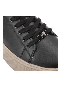 Sneakersy damskie Filippo, skórzane na platformie sznurowane z okrągłym noskiem niskie, czarno-beżowe, DP6119-25-BK-BE. Okazja: na co dzień. Nosek buta: okrągły. Zapięcie: sznurówki. Kolor: czarny. Materiał: guma, skóra, materiał. Szerokość cholewki: normalna. Obcas: na platformie. Styl: casual, klasyczny, sportowy #2