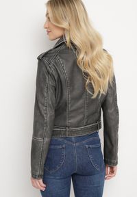 Born2be - Szara Kurtka Ramoneska z Ozdobnym Paskiem na Dole i Asymetrycznym Suwakiem Etoisa. Okazja: na co dzień. Kolor: szary. Materiał: jeans. Długość rękawa: krótki rękaw. Długość: krótkie. Styl: casual, elegancki #7