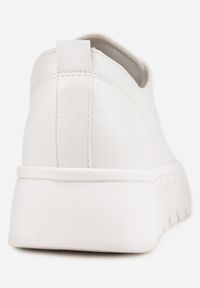 Renee - Białe Płaskie Sneakersy Vices ze Sznurowaniem Lorori. Okazja: na co dzień. Zapięcie: sznurówki. Kolor: biały. Materiał: jeans. Sezon: wiosna, lato #3