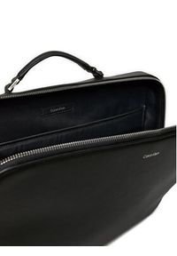 Calvin Klein Torba na laptopa Ck Sleek Laptop Bag K50K512738 Czarny. Kolor: czarny. Materiał: skóra