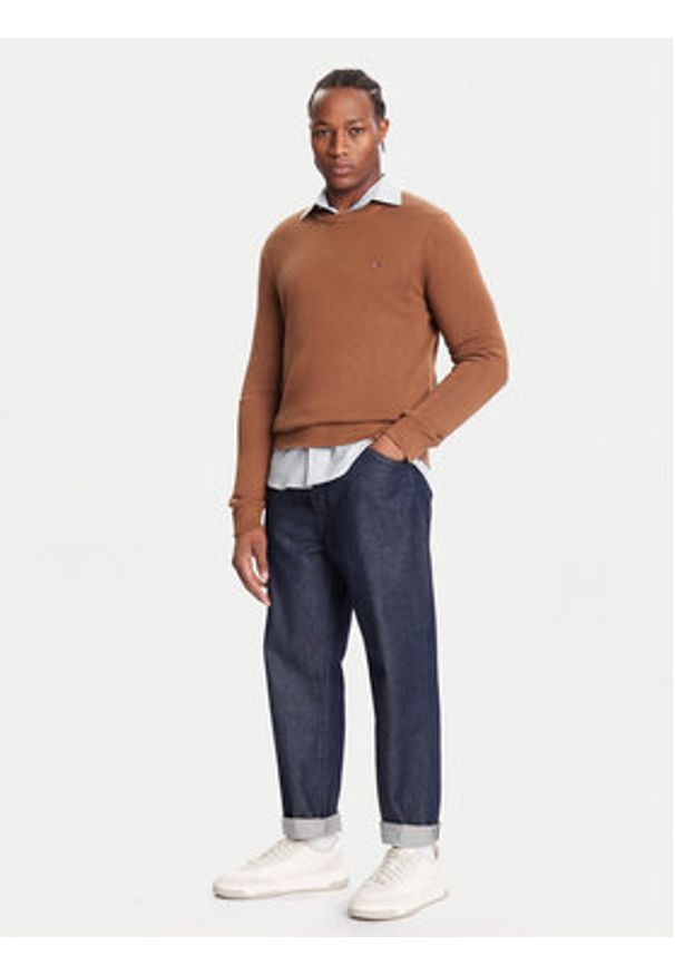 Tommy Jeans Sweter DM0DM21787 Brązowy Regular Fit. Kolor: brązowy. Materiał: bawełna