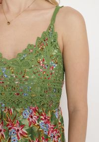 Born2be - Ciemnozielona Wiskozowa Sukienka Maxi na Ramiączkach Rozkloszowana Nolwessa. Kolor: zielony. Materiał: wiskoza. Długość rękawa: na ramiączkach. Styl: elegancki. Długość: maxi #4