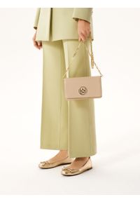 Kazar - Komfortowe złote baleriny z ozdobnym detalem. Kolor: złoty. Materiał: skóra. Szerokość cholewki: normalna. Wzór: aplikacja. Sezon: lato. Styl: elegancki #2