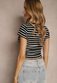 Renee - Czarny T-shirt z Bawełny w Poziome Paski Ozdobiony Koronką i Guzikami Ramilda. Okazja: na co dzień. Kolor: czarny. Materiał: bawełna, koronka. Wzór: aplikacja, koronka, paski. Styl: elegancki, casual #3